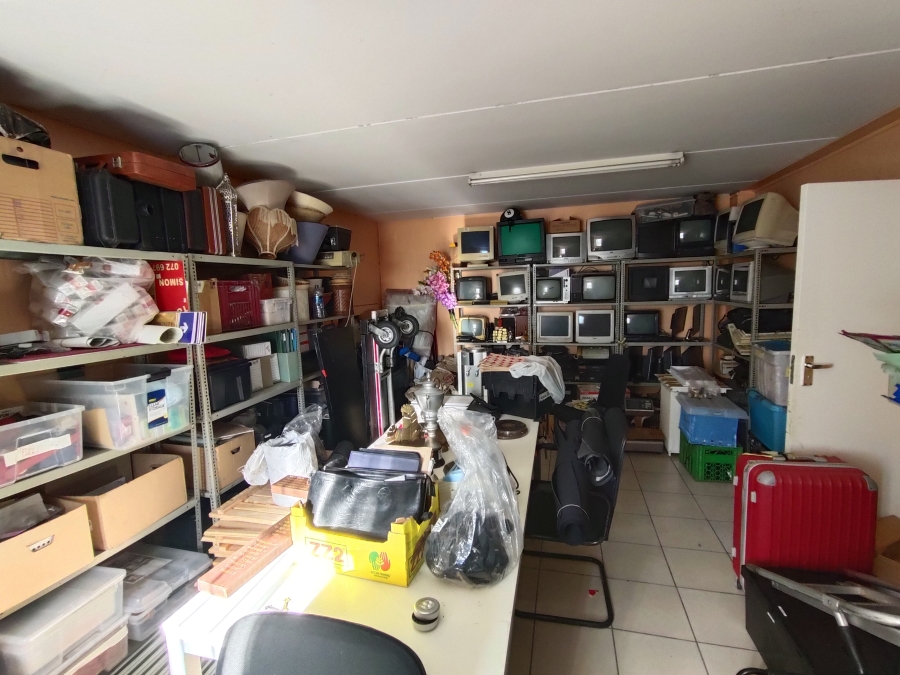 To Let commercial Property for Rent in Capricorn Western Cape